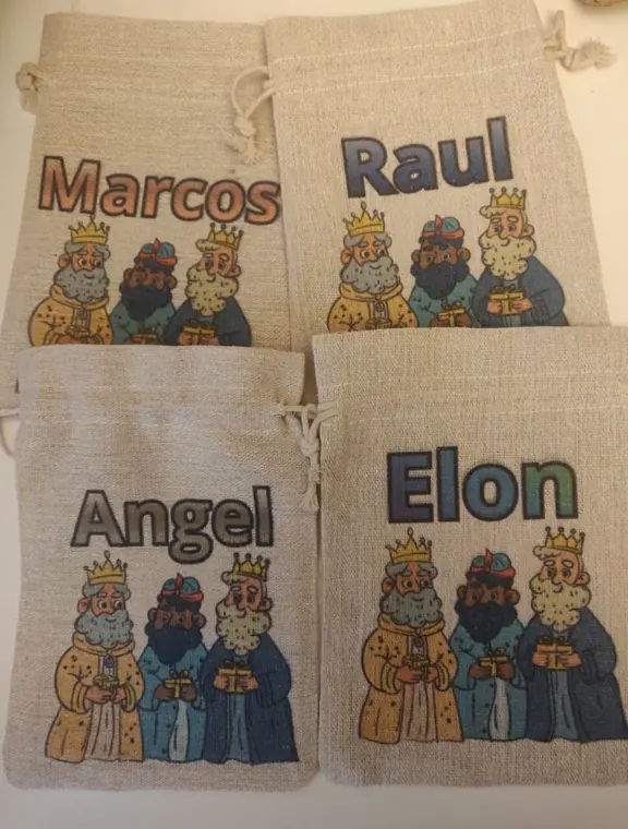 Saquitos de yute de Reyes con nombres